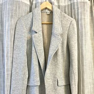 Casual cool jacket look!